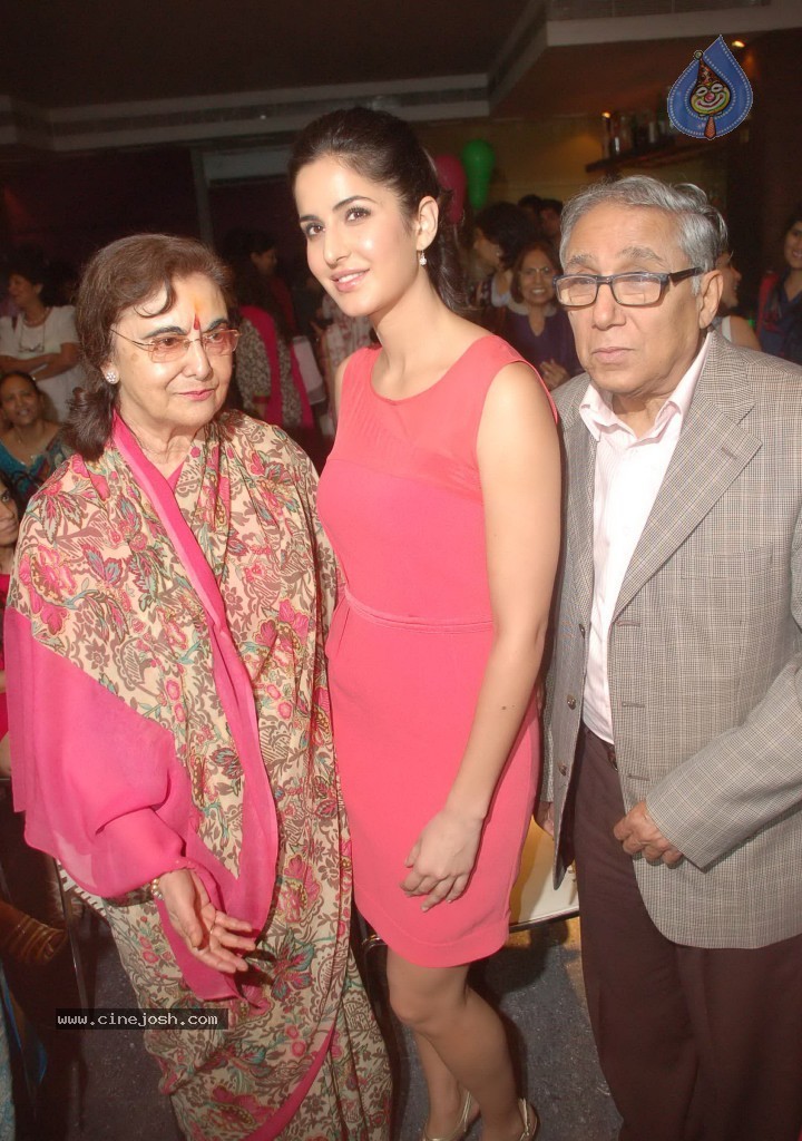 Katrina at Teal n Pink Awareness Event - 4 / 22 photos