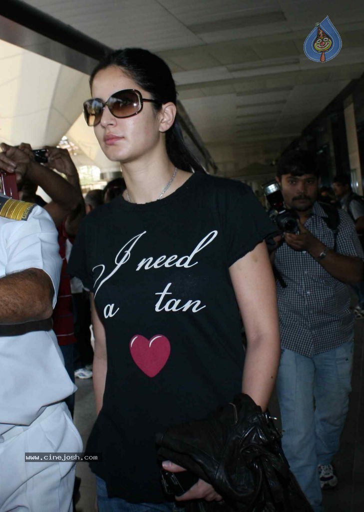 Katrina Kaif Latest Stills - 11 / 19 photos