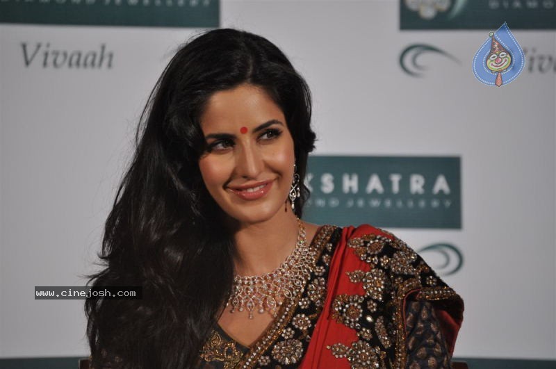 Katrina Kaif Launches Nakshatra Colletions - 2 / 43 photos