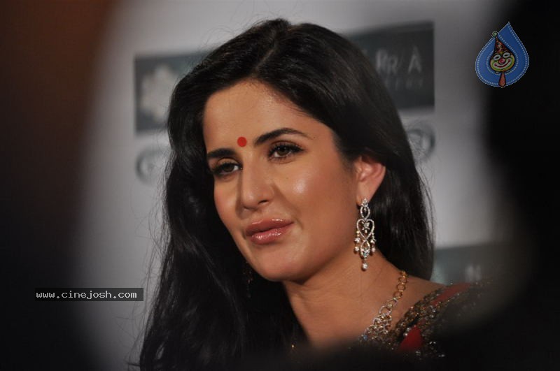Katrina Kaif Launches Nakshatra Colletions - 34 / 43 photos