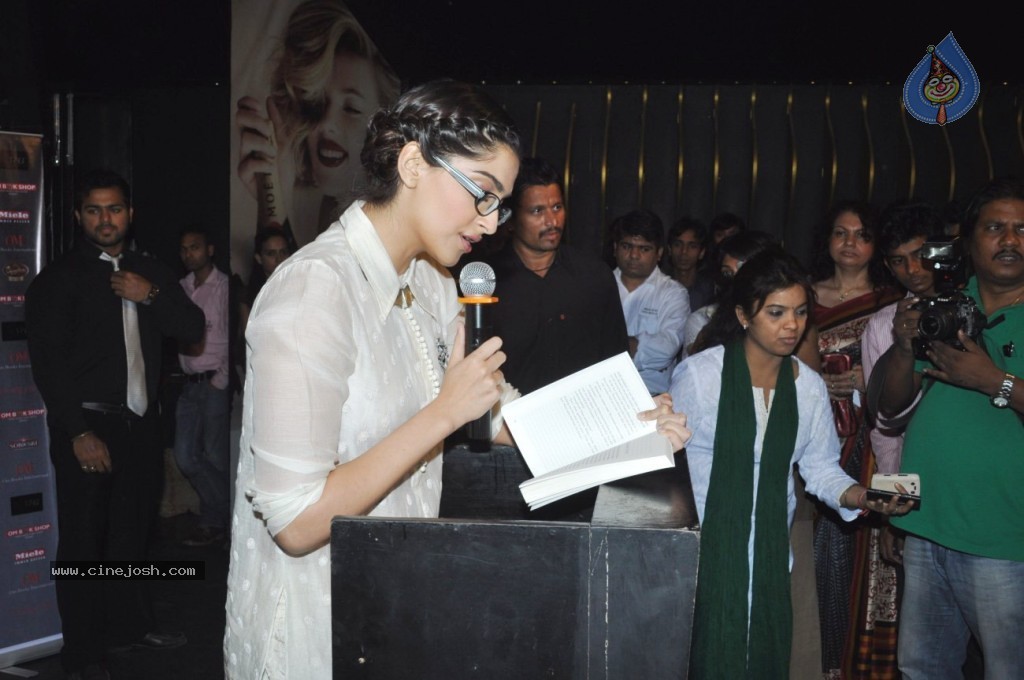 Khalid Mohamed Book Launch - 12 / 23 photos
