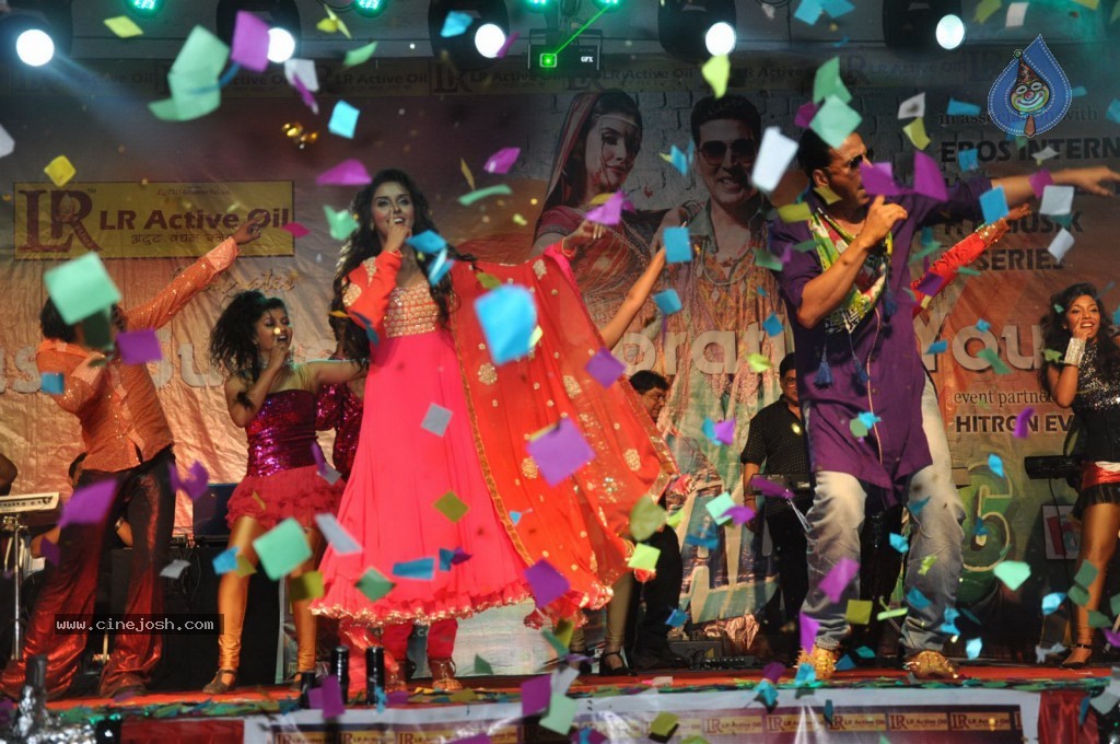 Khiladi 786 Promotional Event - 27 / 66 photos