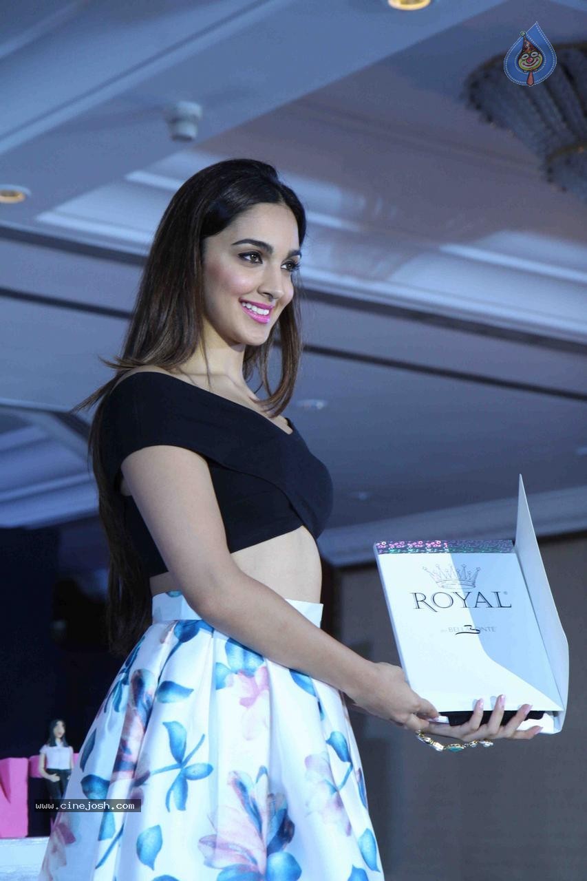 Kiara Advani at Italian Brand Bellafonte Launch - 7 / 32 photos