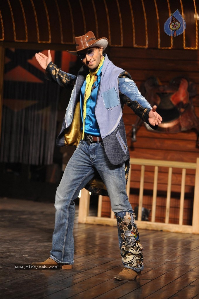 Kill Dill Promotions at YRF Studios - 55 / 99 photos