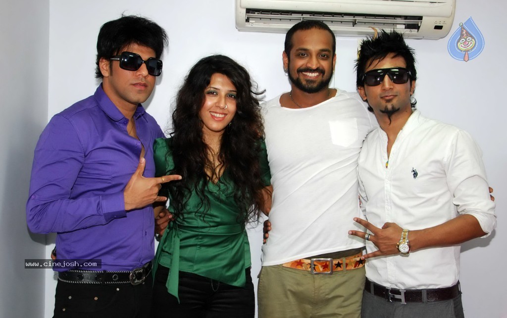 Kolaveri di Song n 5 Beauty Product Launch - 2 / 29 photos
