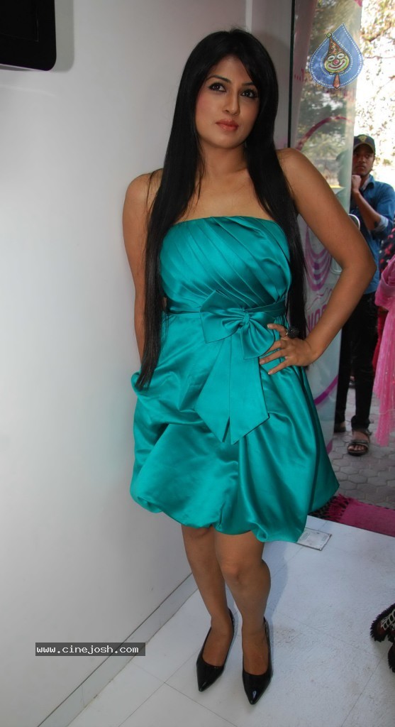 Kolaveri di Song n 5 Beauty Product Launch - 29 / 29 photos