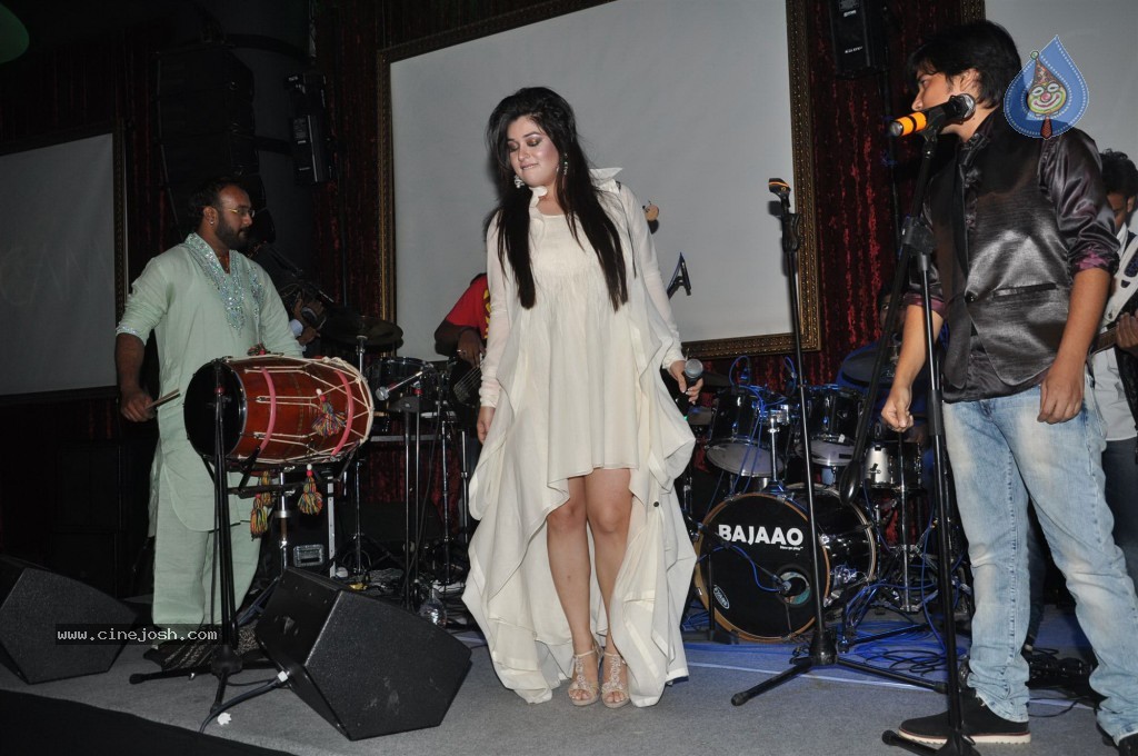 Komal Rizvi Album Launch Event - 15 / 34 photos