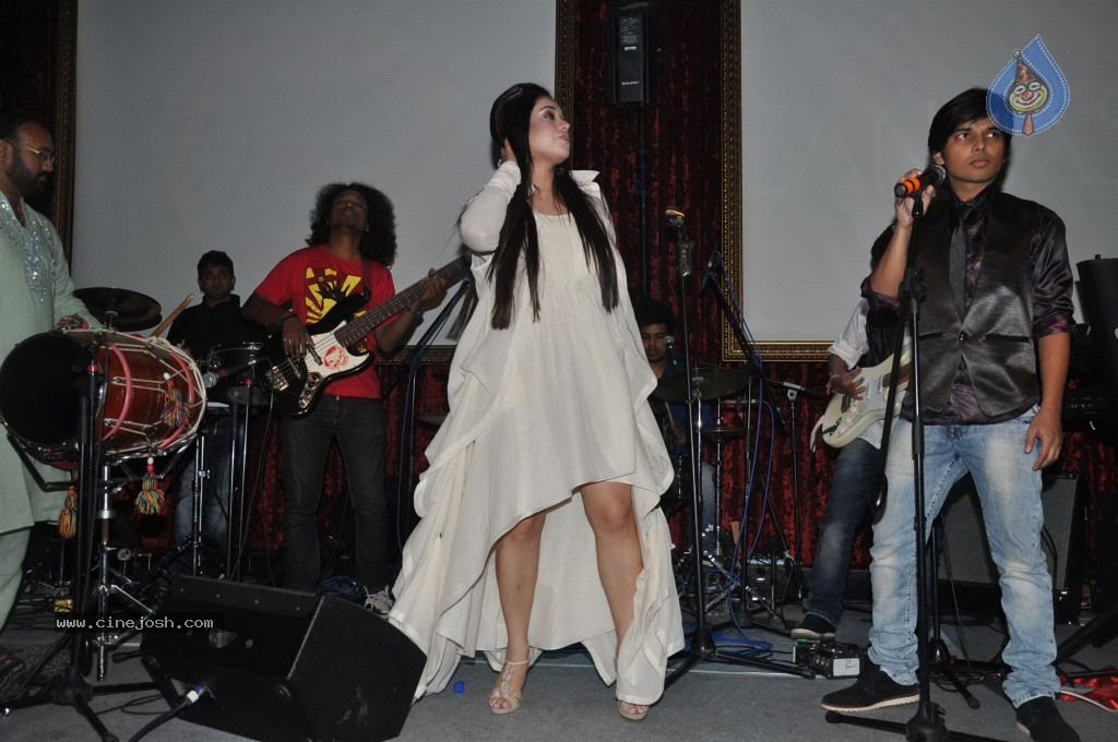 Komal Rizvi Album Launch Event - 31 / 34 photos