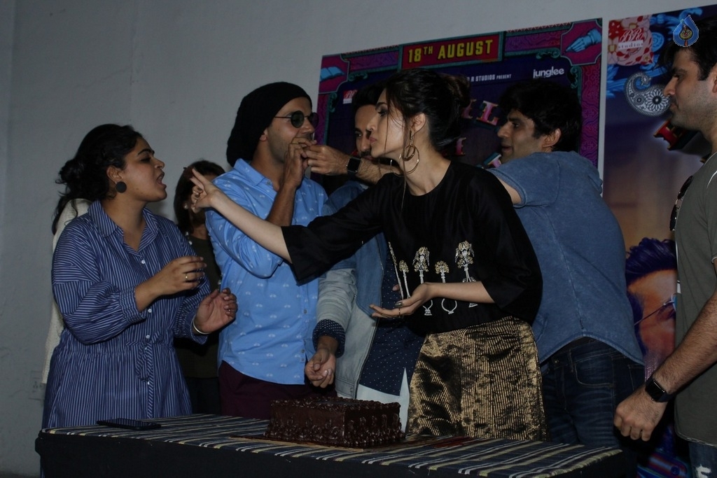 Kriti Sanon Birthday Celebrations - Photo 8 of 30