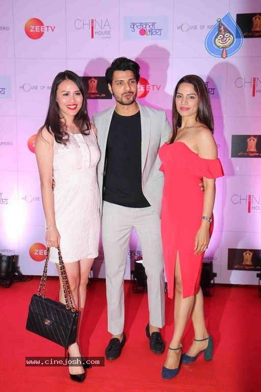 Kumkum Bhagya 1000 Episode Complete Celebration Party - 9 / 14 photos