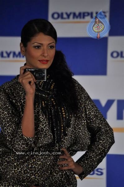 Kunal Kapoor Launches Olympus Pen - 2 / 34 photos