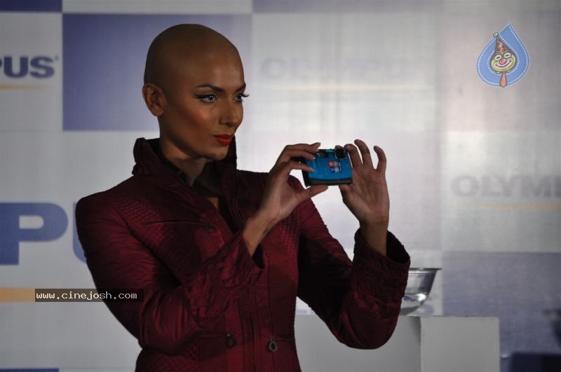 Kunal Kapoor Launches Olympus Pen - 25 / 34 photos