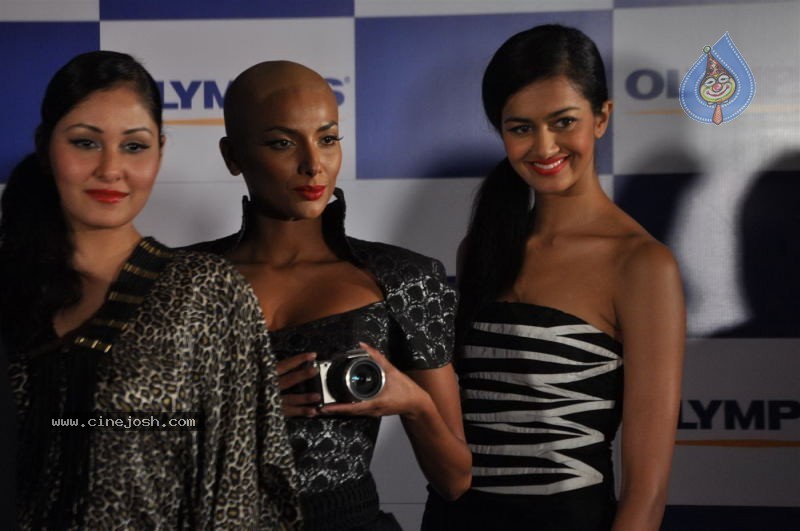 Kunal Kapoor Launches Olympus Pen - 27 / 34 photos
