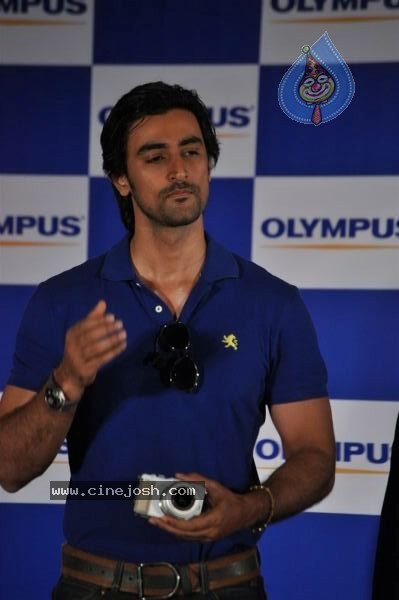 Kunal Kapoor Launches Olympus Pen - 28 / 34 photos