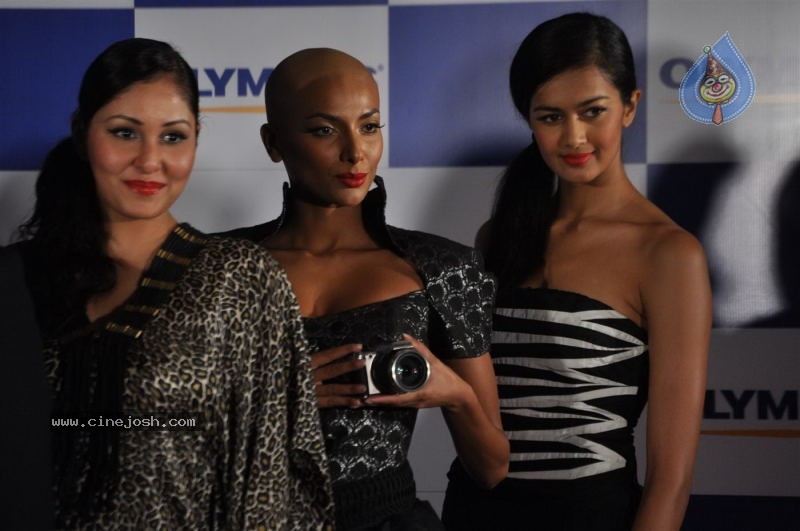 Kunal Kapoor Launches Olympus Pen - 32 / 34 photos