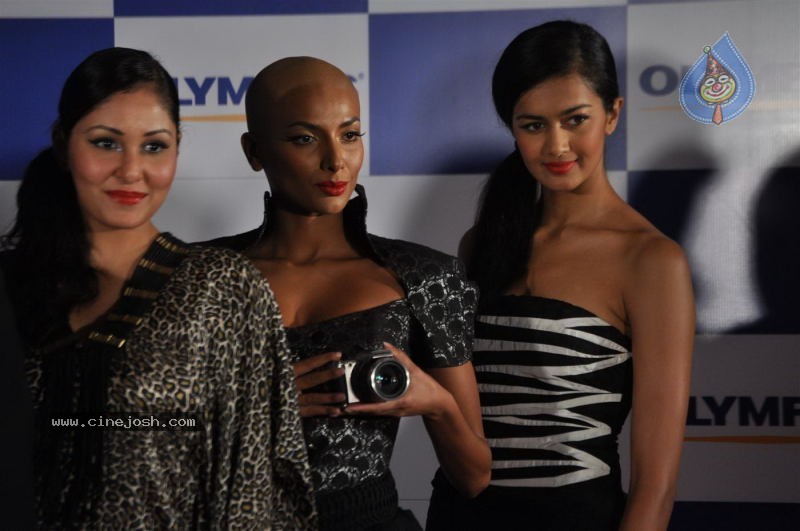 Kunal Kapoor Launches Olympus Pen - 33 / 34 photos