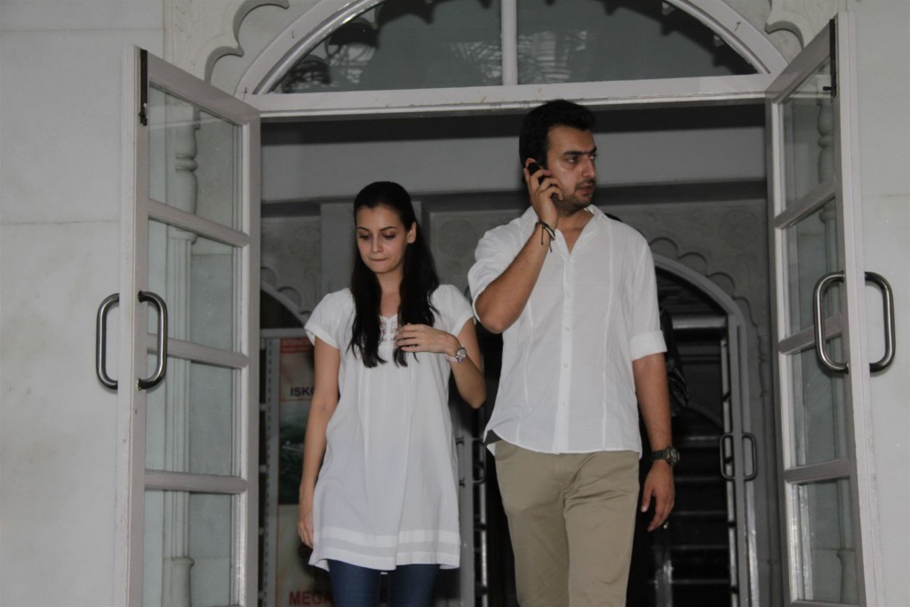 Kunal Kapoor Mother Prayer Meet - 12 / 34 photos