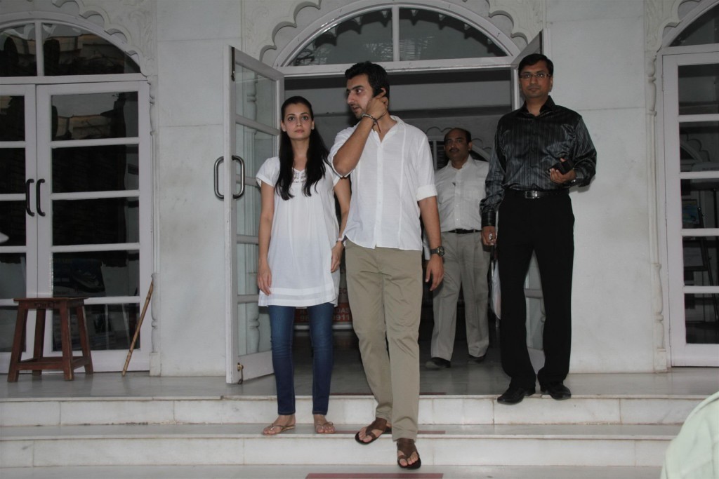 Kunal Kapoor Mother Prayer Meet - 14 / 34 photos