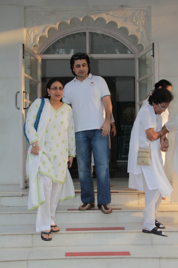Kunal Kapoor Mother Prayer Meet - 19 / 34 photos