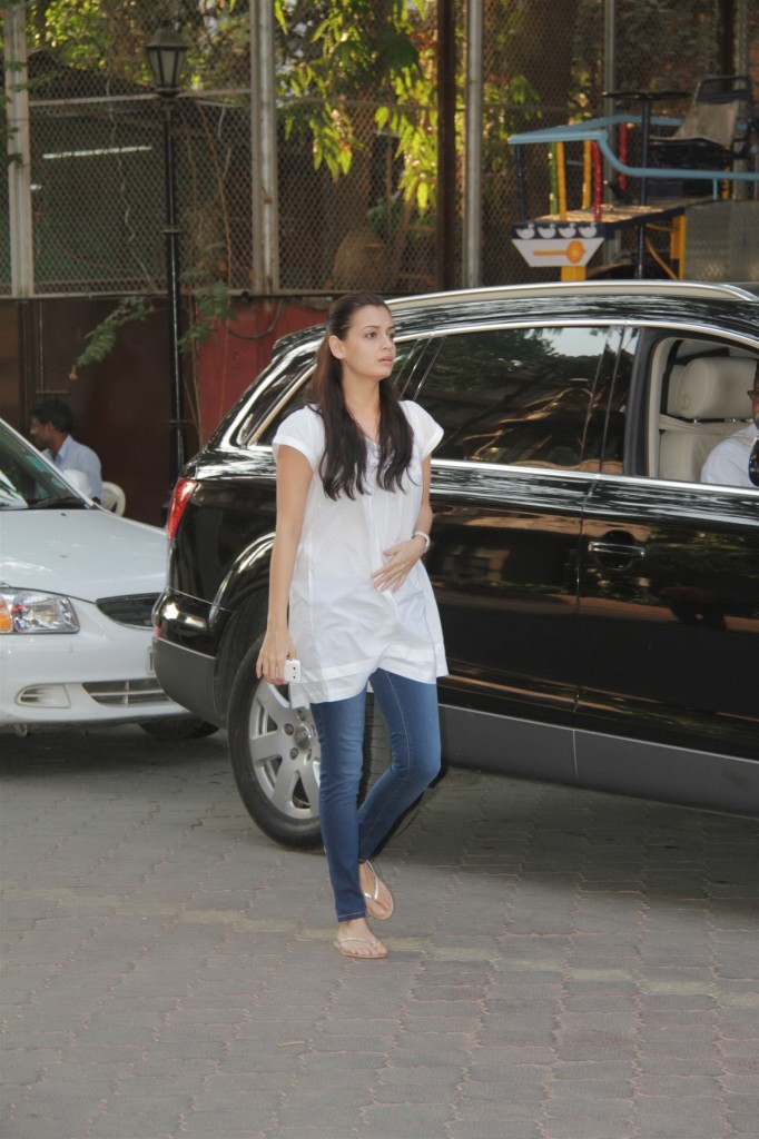 Kunal Kapoor Mother Prayer Meet - 20 / 34 photos