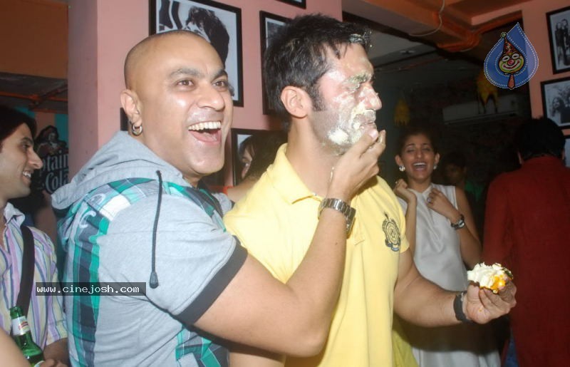 Kushal Punjabi Birthday Bash - 46 / 47 photos