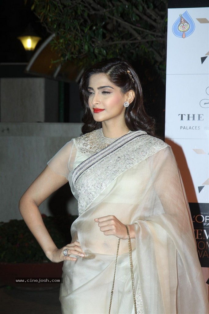 L 'Oreal Paris Femina Women Awards - 1 / 84 photos