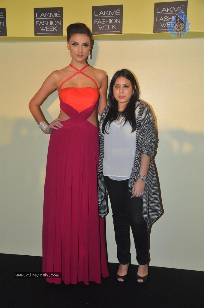 Lakme Fashion Week 2014 Press Meet - 25 / 89 photos