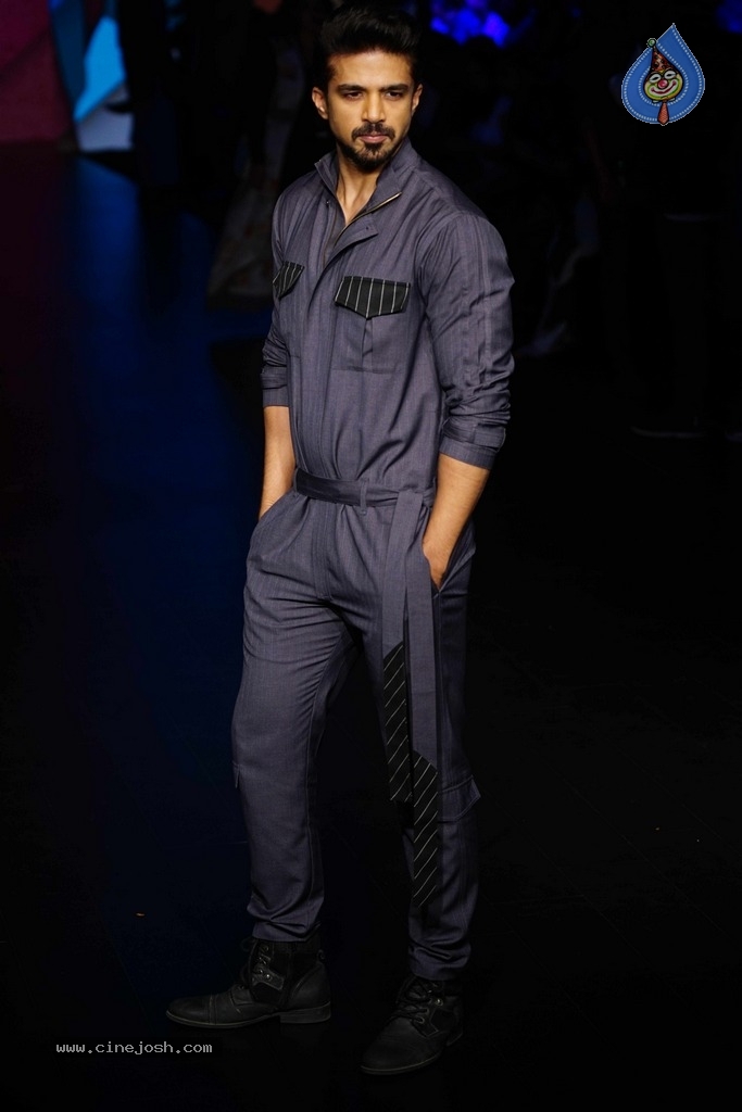 Lakme Fashion Week 2018 Photos - 7 / 18 photos