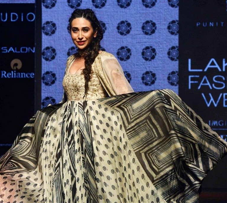 Lakme Fashion Week 2019 - 3 / 32 photos