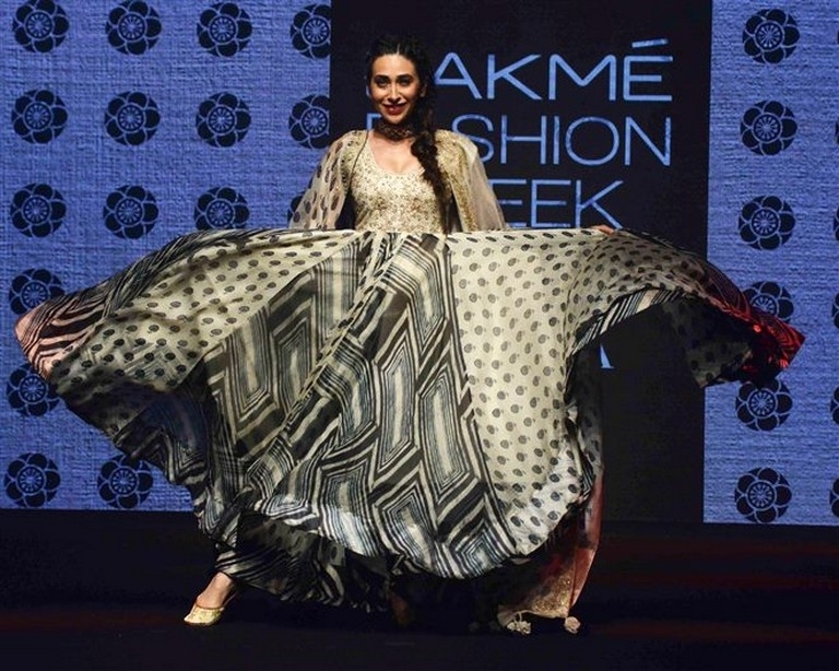Lakme Fashion Week 2019 - 13 / 32 photos