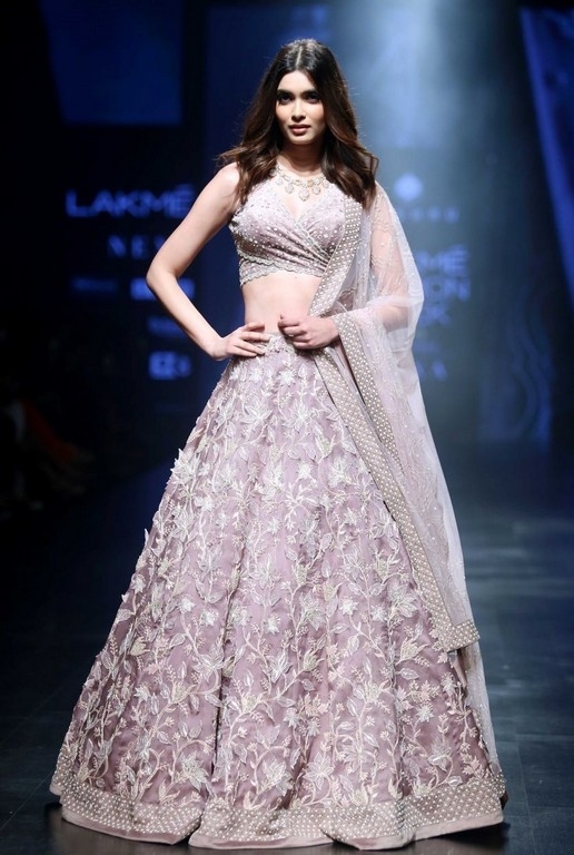 Lakme Fashion Week 2019 - 21 / 32 photos