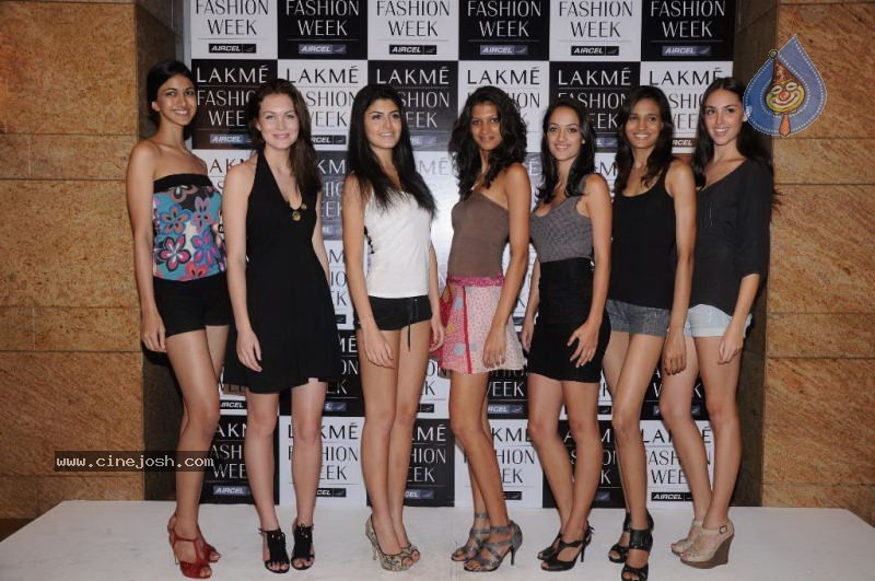 Lakme Fashion Week Auditions - 4 / 88 photos