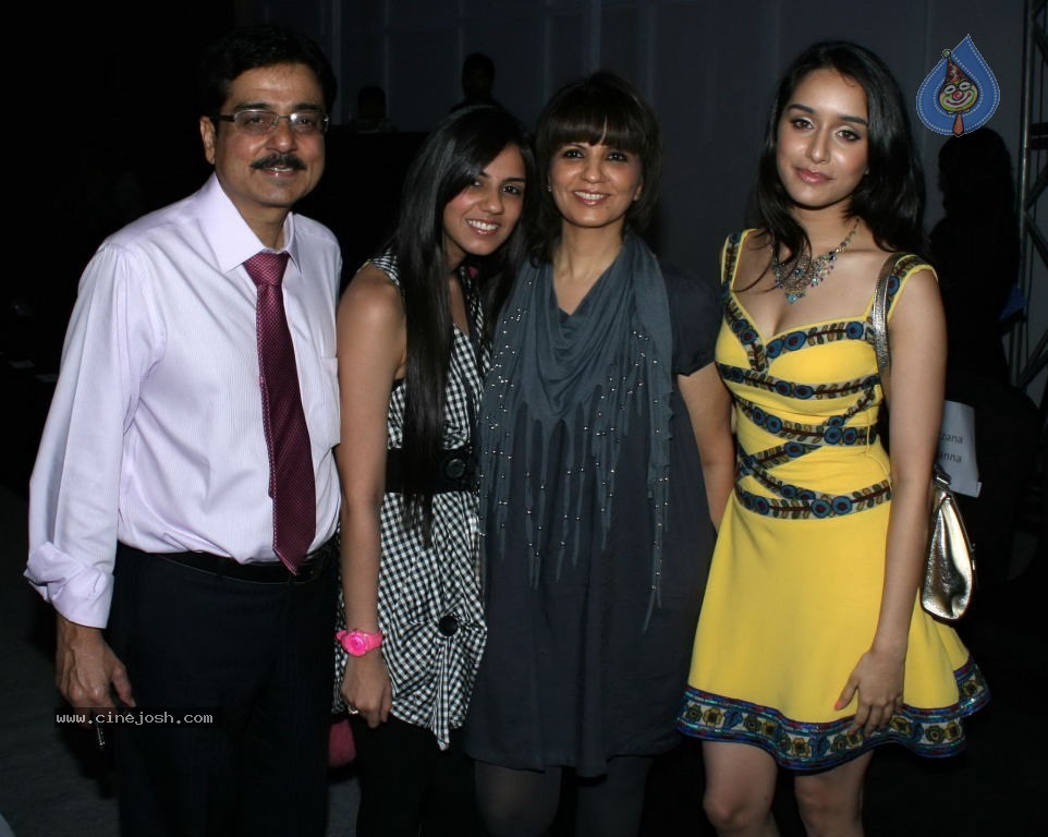 Lakme Fashion Week Day 1 Guests - 29 / 100 photos