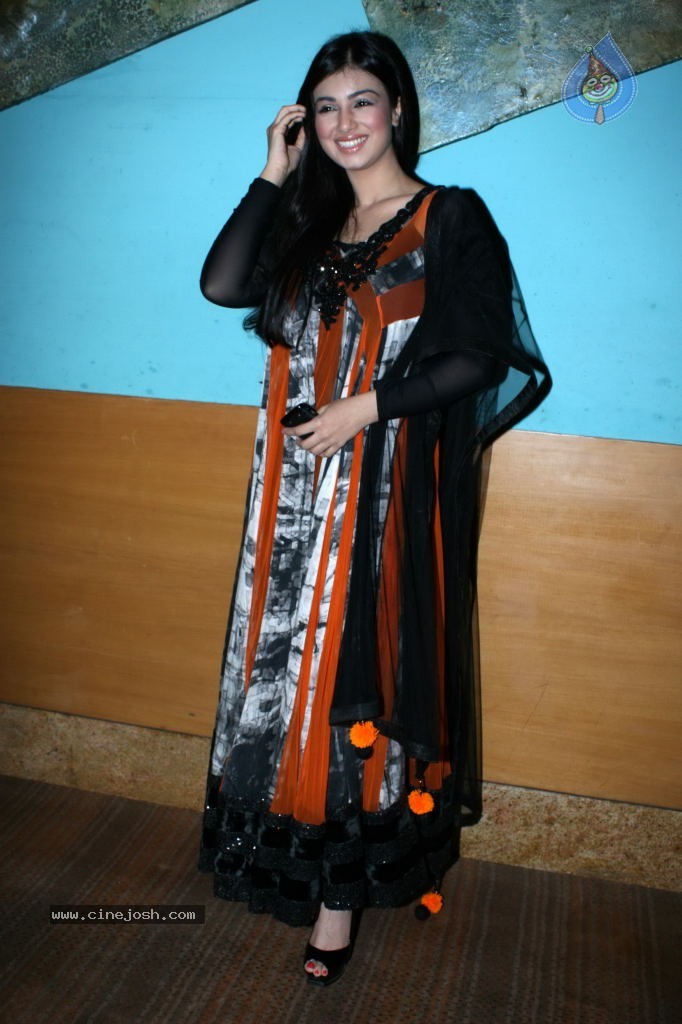 Lakme Fashion Week Day 1 Guests - 30 / 100 photos