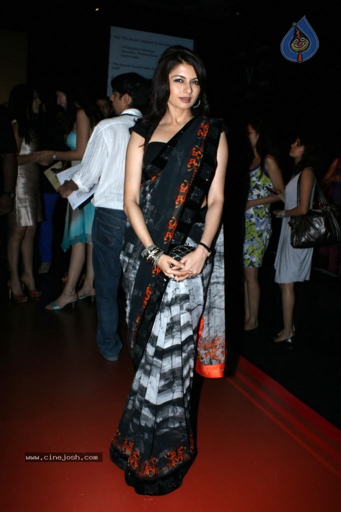 Lakme Fashion Week Day 1 Guests - 45 / 100 photos