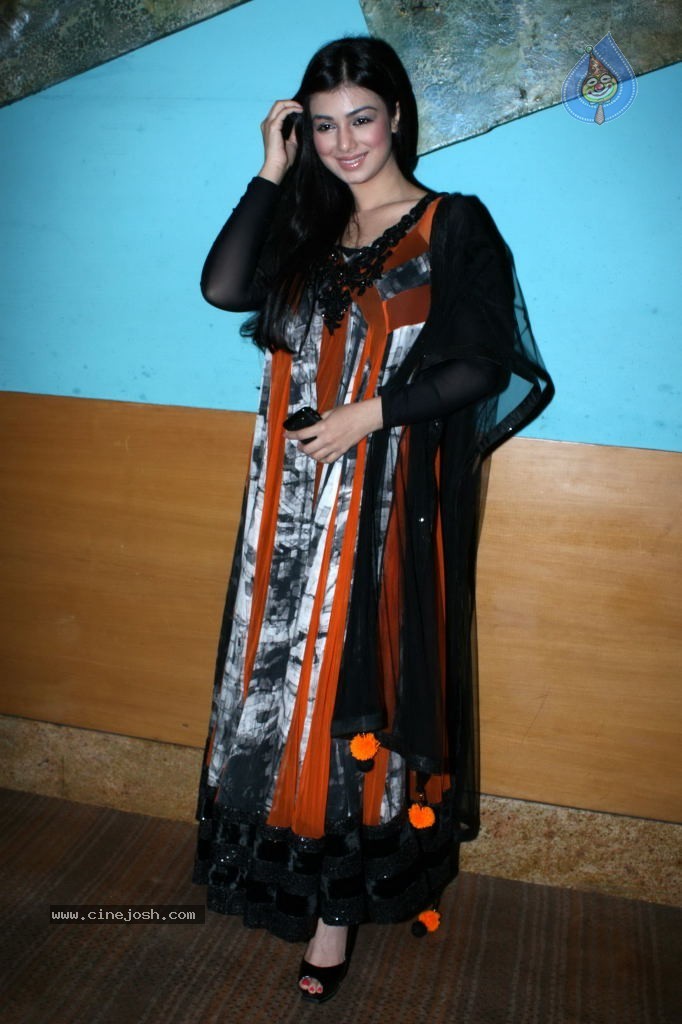 Lakme Fashion Week Day 1 Guests - 96 / 100 photos