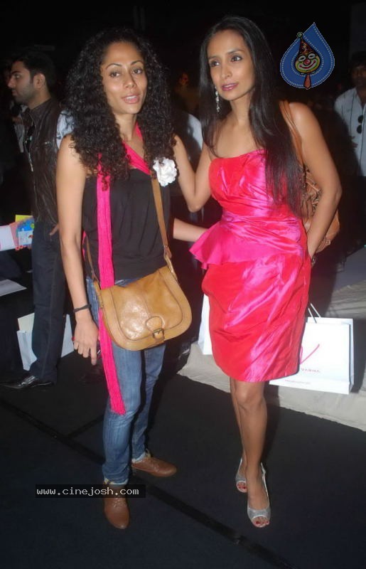 Lakme Fashion Week Day 2 Guests - 15 / 82 photos