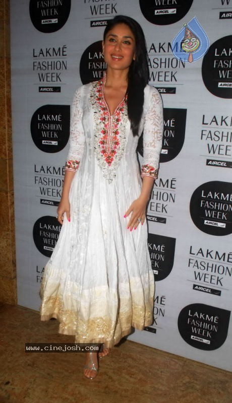 Lakme Fashion Week Day 2 Guests - 35 / 82 photos