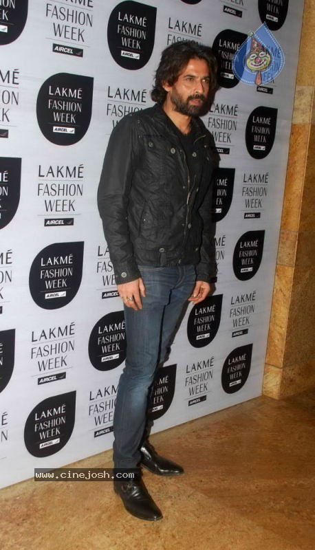 Lakme Fashion Week Day 2 Guests - 47 / 82 photos
