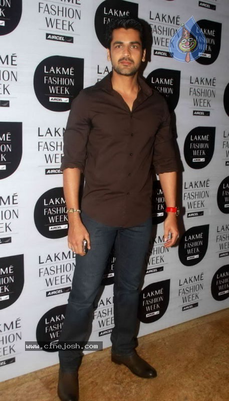 Lakme Fashion Week Day 2 Guests - 75 / 82 photos