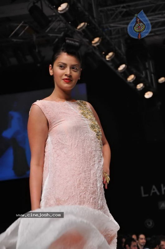 Lakme Fashion Week Day 2 Photos - 35 / 96 photos