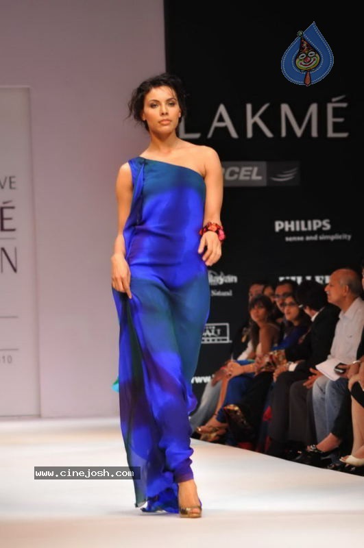 Lakme Fashion Week Day 2 Photos - 62 / 96 photos