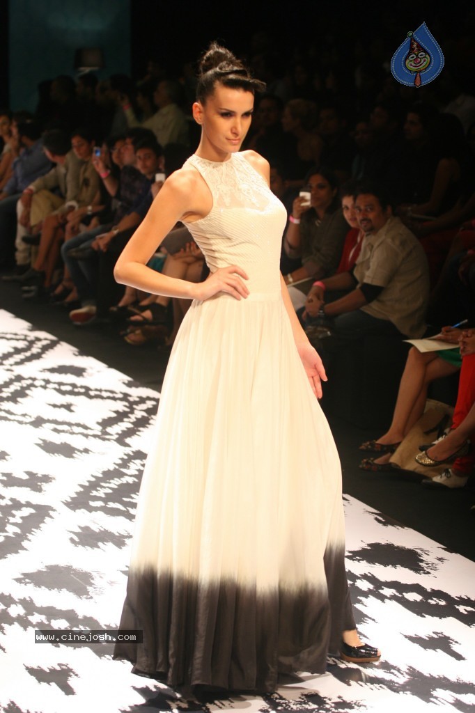 Lakme Fashion Week Day 3 All Shows - 116 / 149 photos