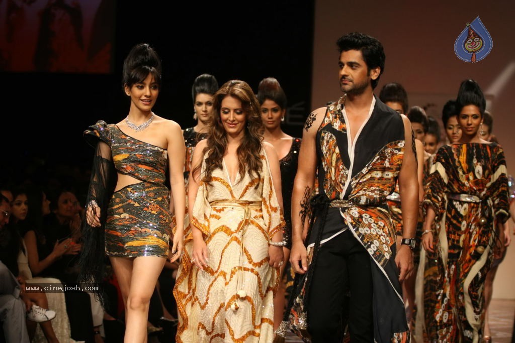 Lakme Fashion Week Day 3 All Shows - 26 / 85 photos
