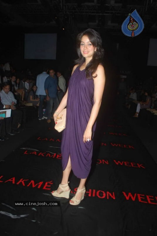 Lakme Fashion Week Day 3 Guests - 11 / 72 photos