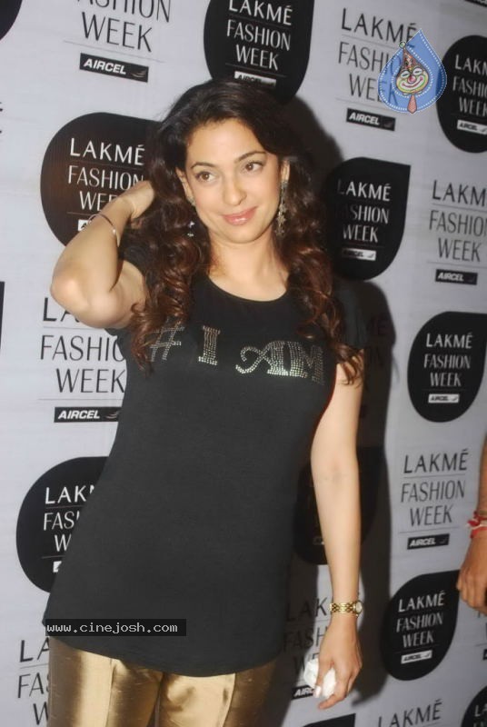 Lakme Fashion Week Day 3 Guests - 20 / 72 photos