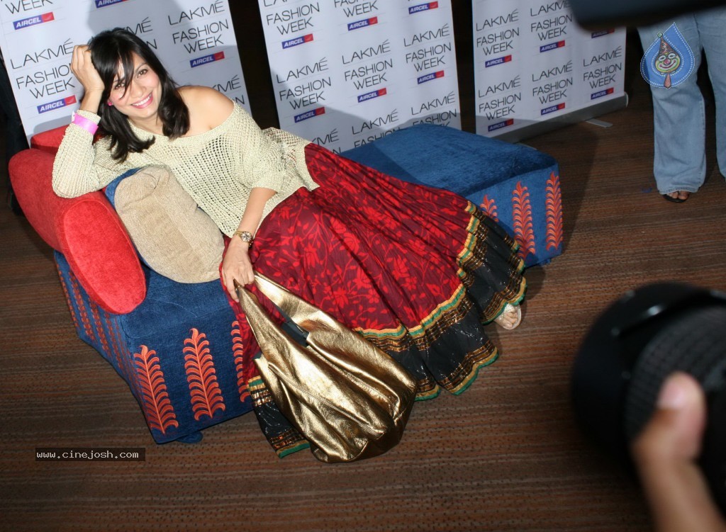 Lakme Fashion Week Day 3 Guests - 3 / 30 photos