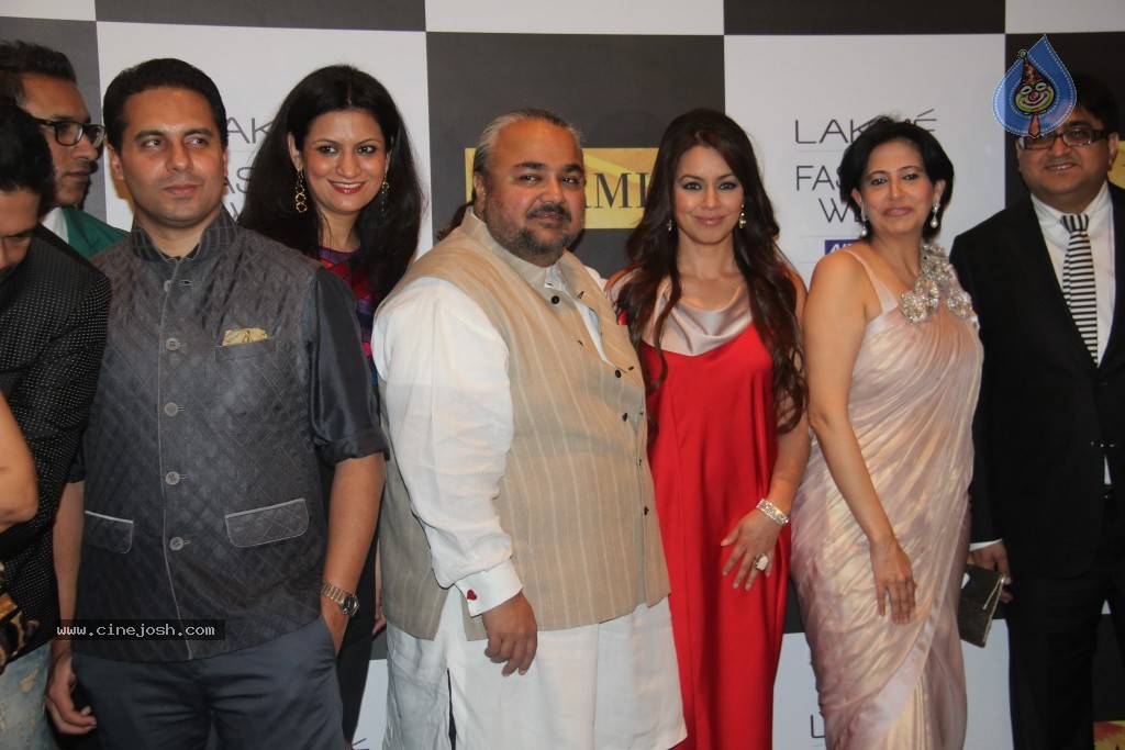 Lakme Fashion Week Day 4 Guests - 65 / 110 photos