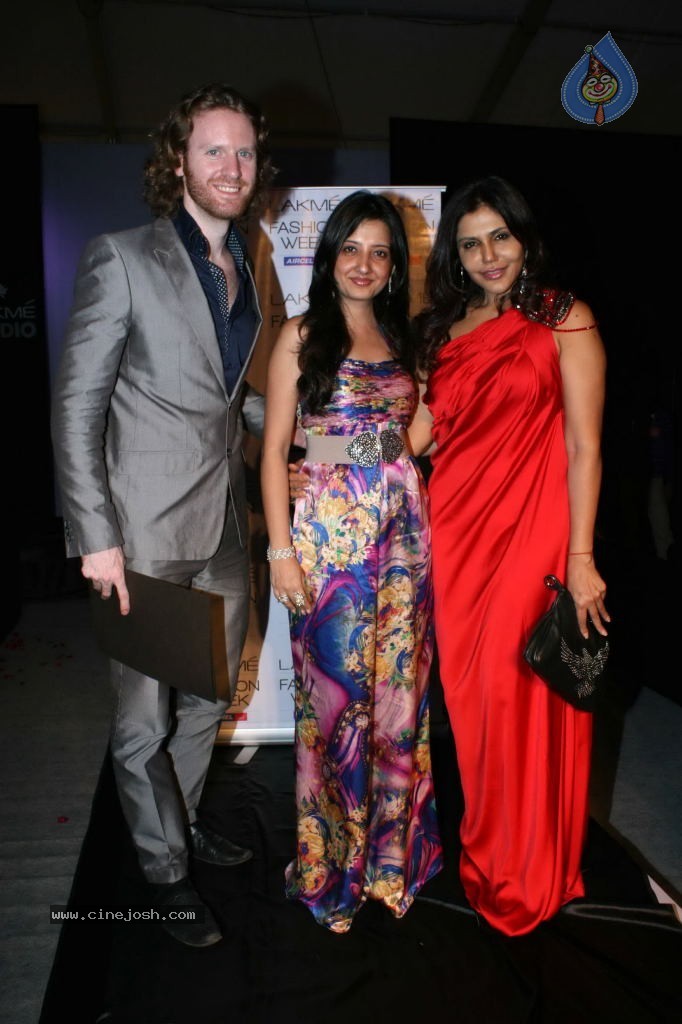 Lakme Fashion Week Day 4 Guests - 72 / 88 photos