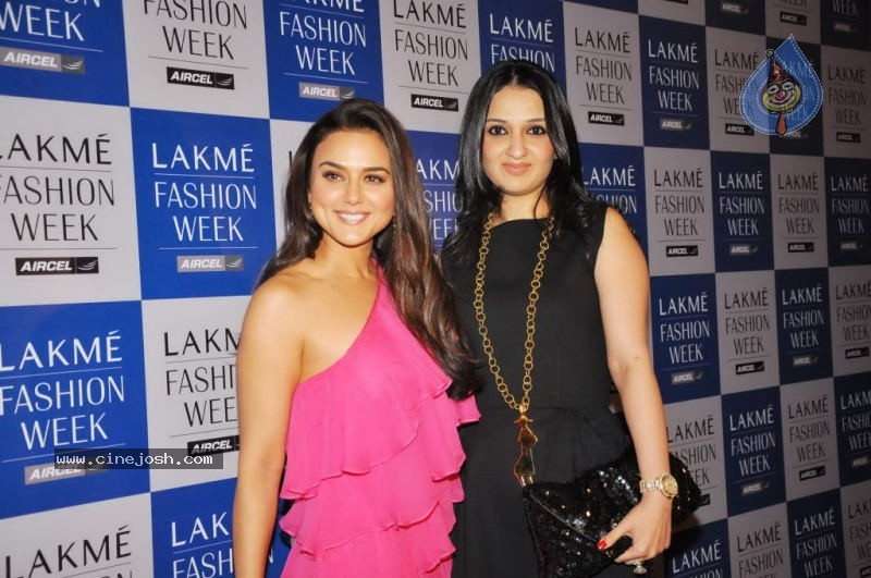 Lakme Fashion Week Day 4 Photos - 38 / 58 photos